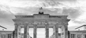 berlin-brandenburger-tor-schwarz-weiss