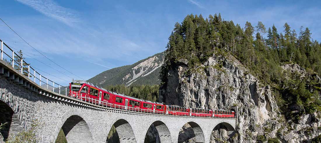 bernina-Express auf Viadukt-foto: ameropa reisen