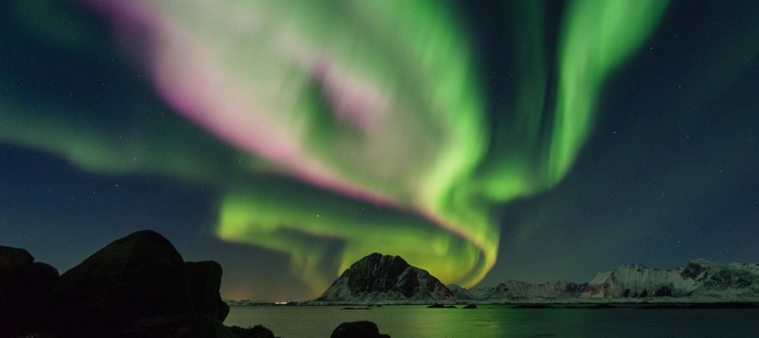 Polarlichter auf den Lototen. Foto von johannes Groll.