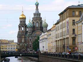 St.Petersburg. Sicht vom Kanal Gribojedova auf die Auferstehungskirche am Newskij Prospekt.