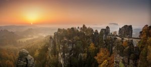 natur erleben in der sächsischen Schweiz. Bastei im Sonnenuntergang